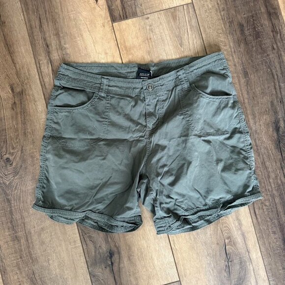Kuhl Womens Cargo Shorts Size 14 - Picture 1 of 3